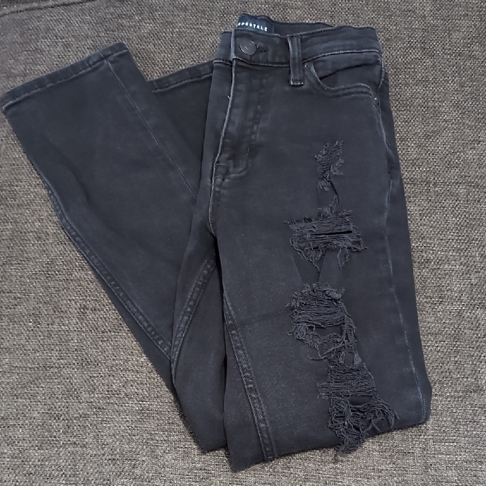Mom Jeans: Aeropostale Distressed Black: Size 00R